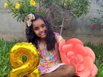 Ajude a pequena Maria Clara a continuar o tratamento